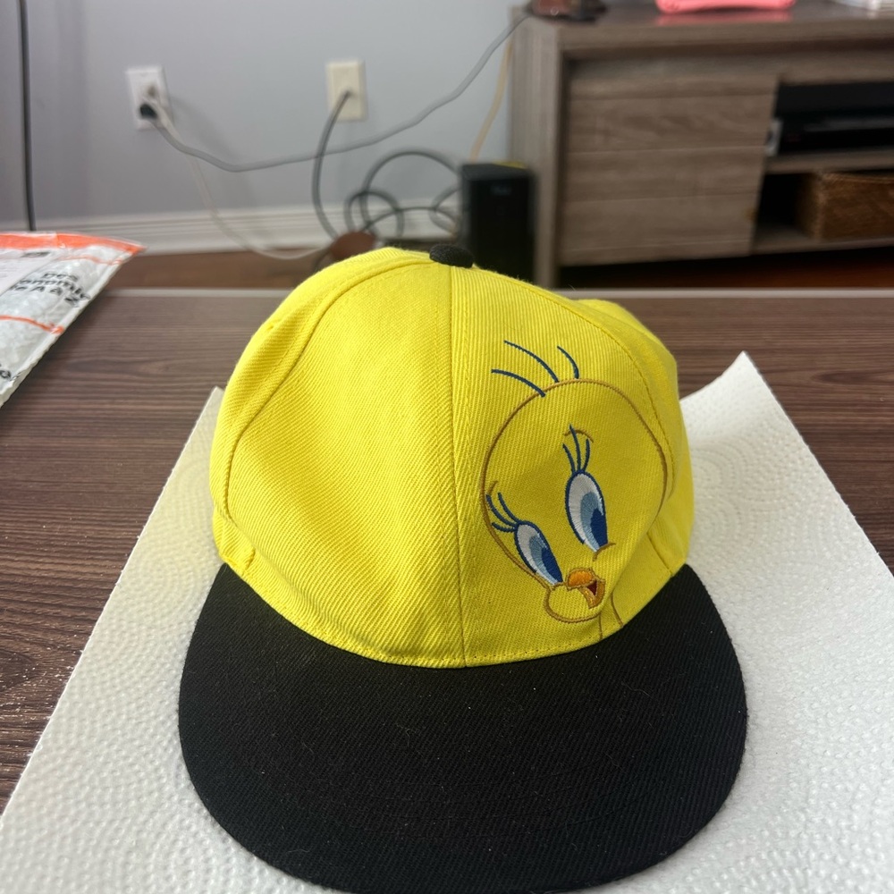 Yellow Tweety Bird Cap SIXFLAGS